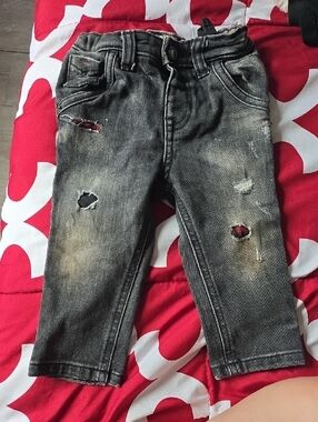 Slim Straight Distressed Black Jeans for Men - Casual Everyday Wear